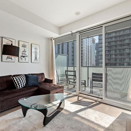Modern Condo In The Heart Of Downtown Toronto Exterior foto