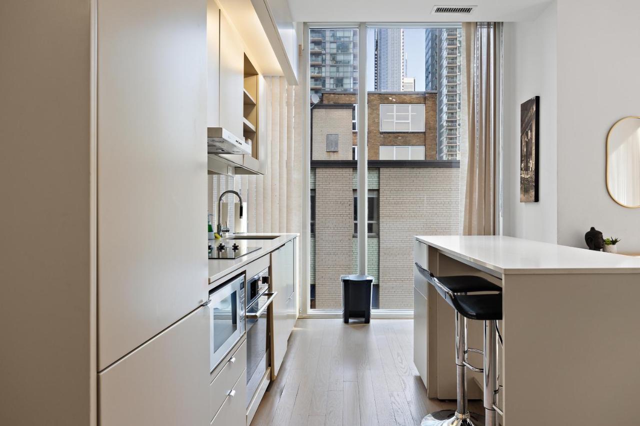 Modern Condo In The Heart Of Downtown Toronto Exterior foto